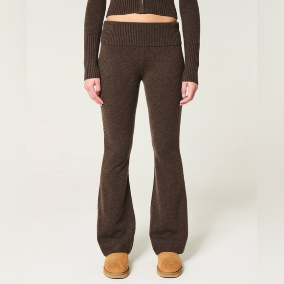 🆕 NWT Hollister Gilly Hicks Sweater-Knit Foldover Waist Flare Pants • Medium - Picture 1 of 13